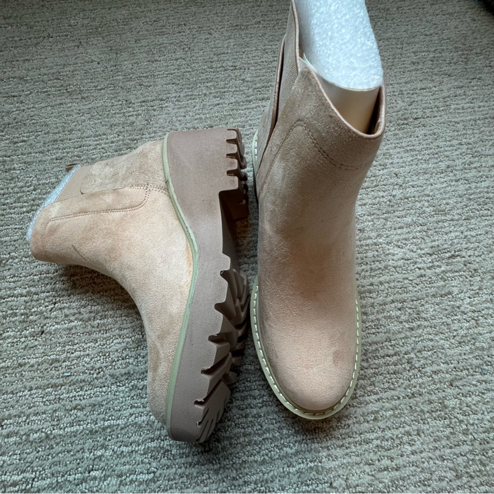 Nude High Chunky Non Slip Compact Style Ankle Boots Size 6
